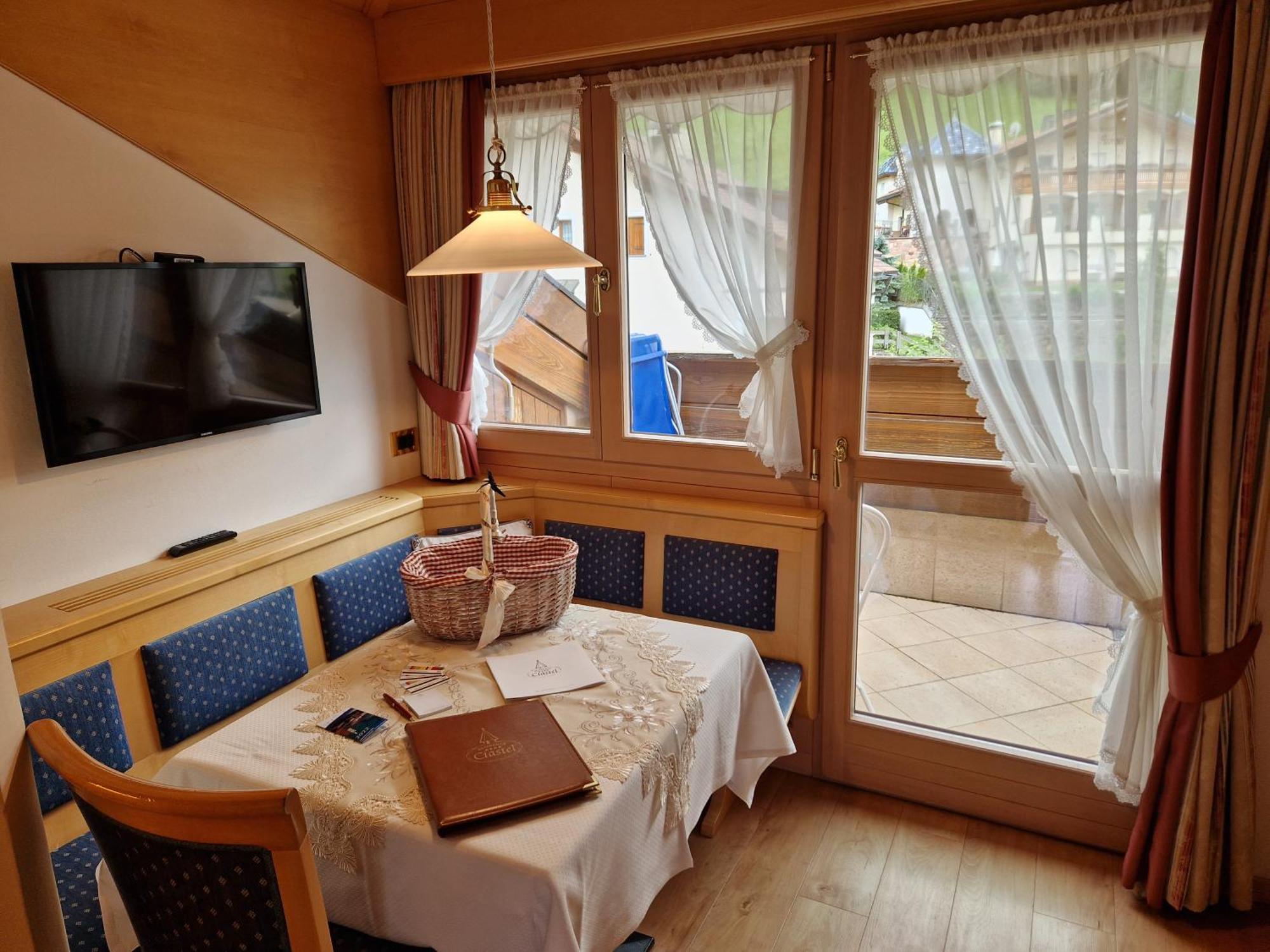 Residence Ciastel Ortisei Esterno foto